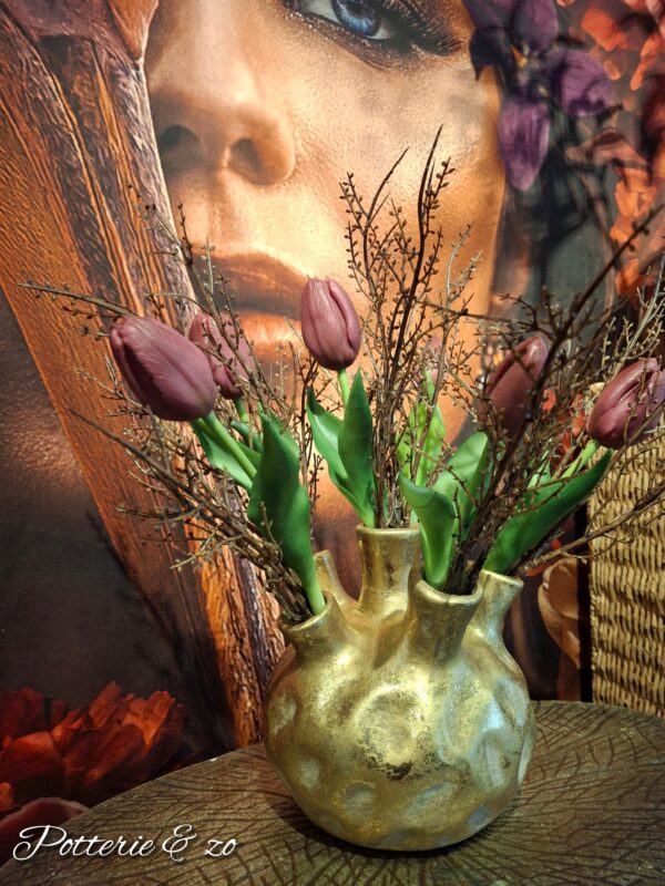 Tulpenvaas met paarse tulpen & gageltakken - Afbeelding 4
