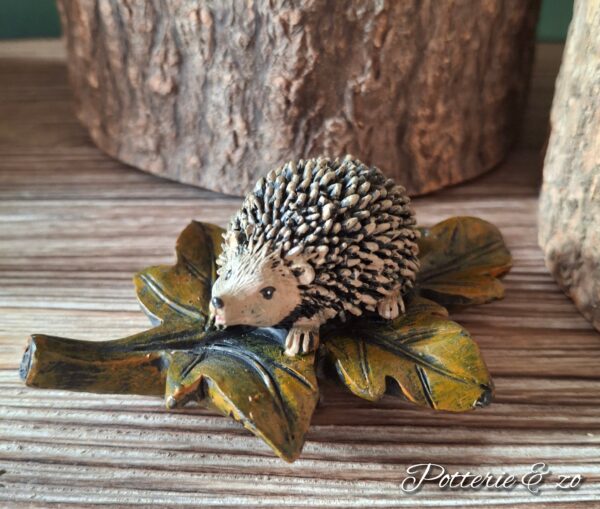 Egel op blad " bruin "
